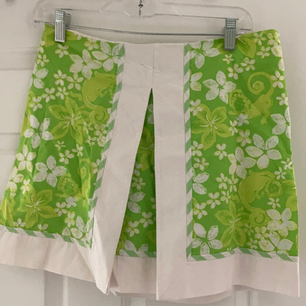 Lilly Pulitzer skort size 4